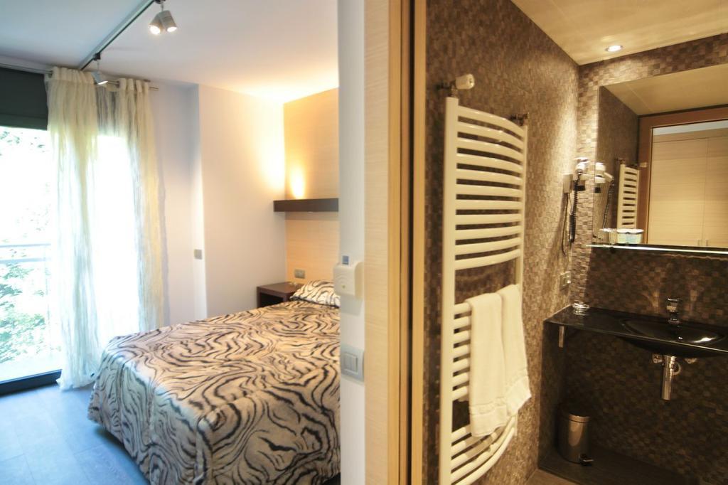 Hotel 9 Sant Antoni Ribes De Freser Phòng bức ảnh